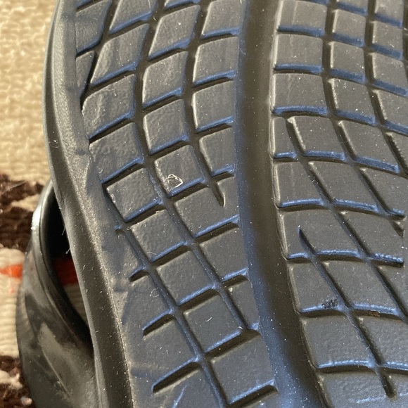 Oofos Oomega woman's size 9 - Picture 5 of 7